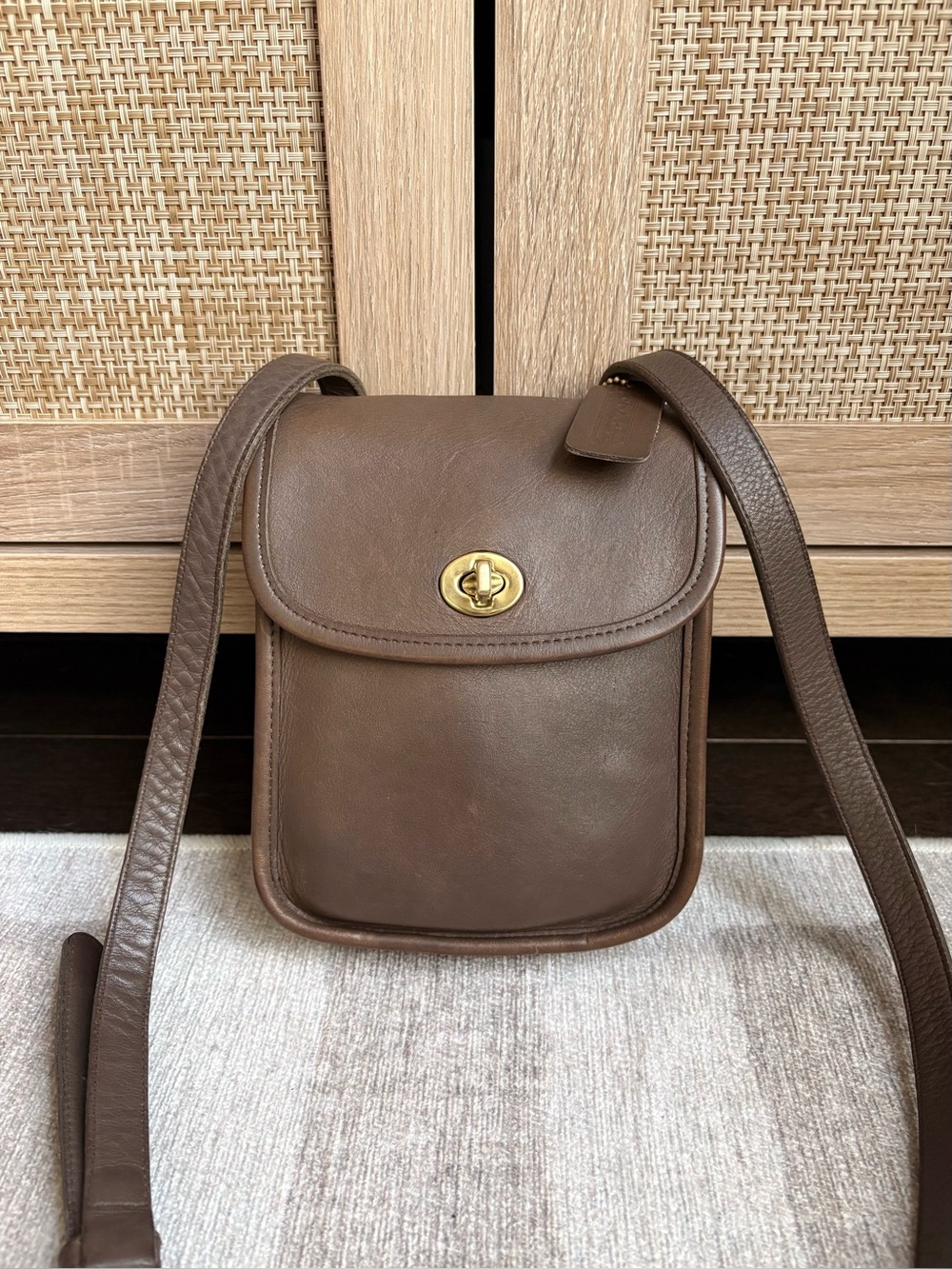 RARE COACH Vintage Sidepack Taupe Leather Crossbody Shoulder Bag Handbag 9978